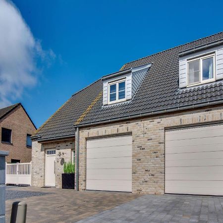 Modern Holiday Home In De Haan With Garden エクステリア 写真