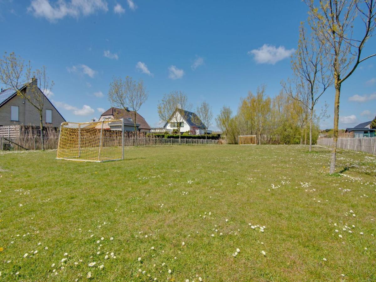 Modern Holiday Home In De Haan With Garden エクステリア 写真