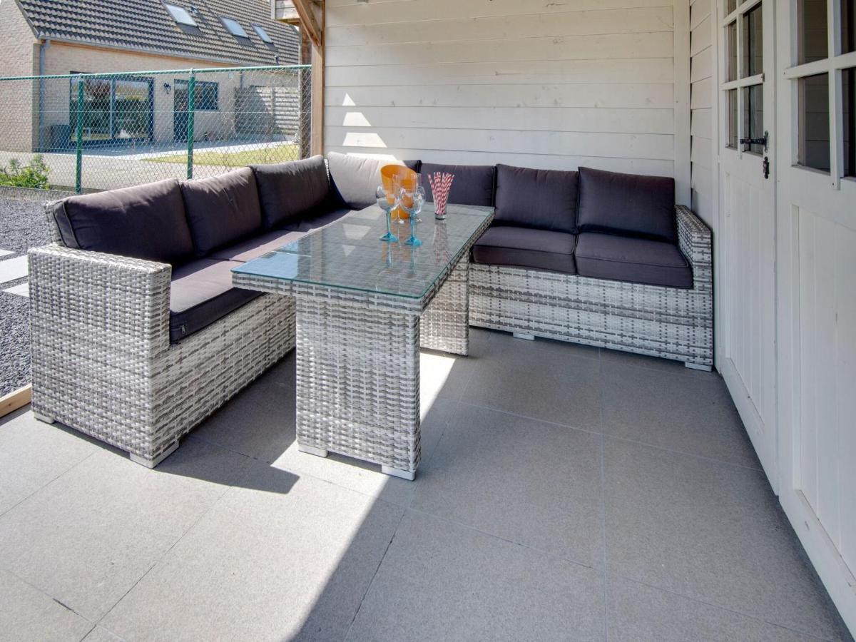 Modern Holiday Home In De Haan With Garden エクステリア 写真