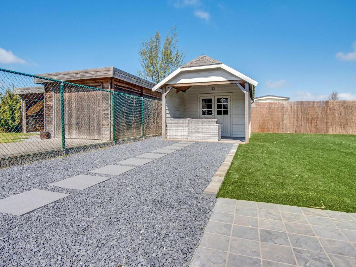 Modern Holiday Home In De Haan With Garden エクステリア 写真