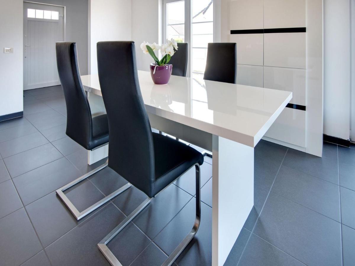 Modern Holiday Home In De Haan With Garden エクステリア 写真