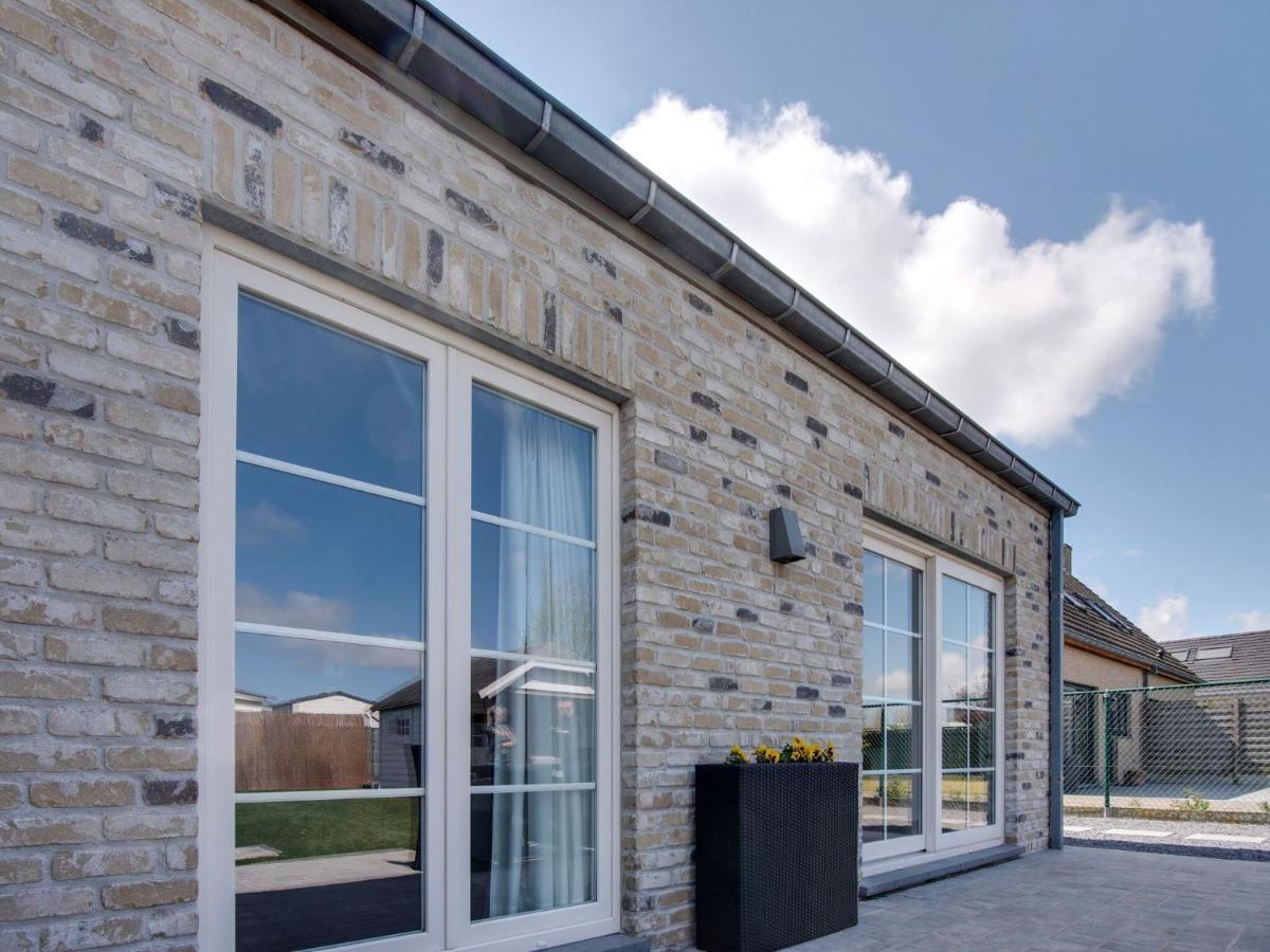 Modern Holiday Home In De Haan With Garden エクステリア 写真